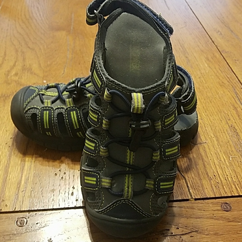 Khombu sandals